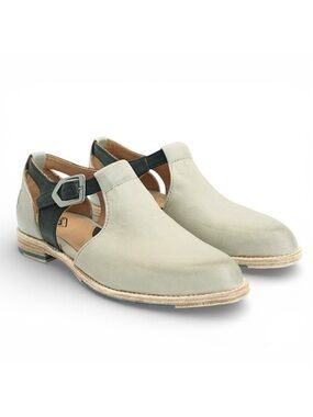 John Fluevog Modvogs Maria Taupe Leather Almond Buckle T-Strap Open Shoe 8.5